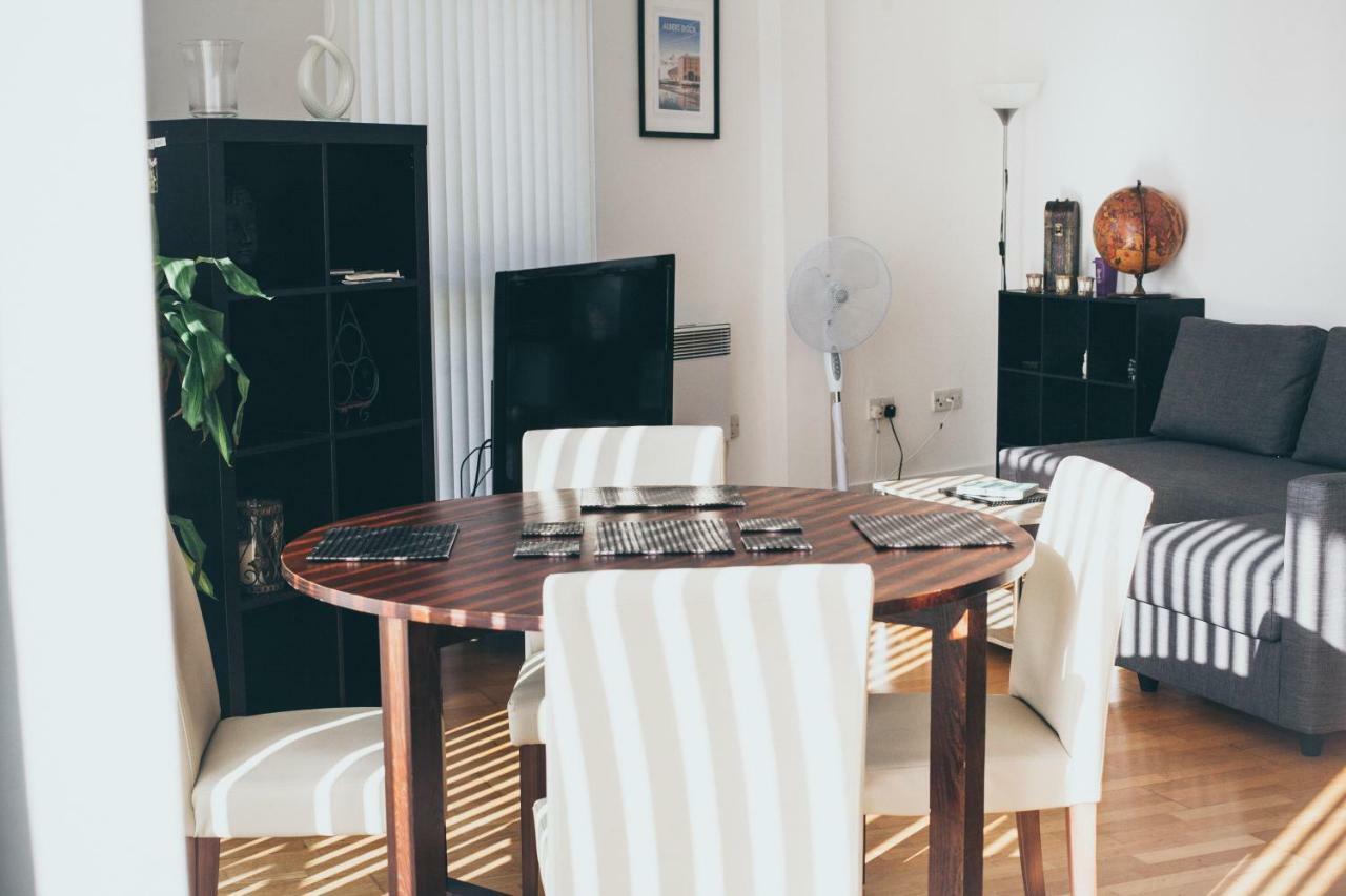 Serviced Apartment In Liverpool City Centre - Free Parking - Balcony - By Happy Days Extérieur photo