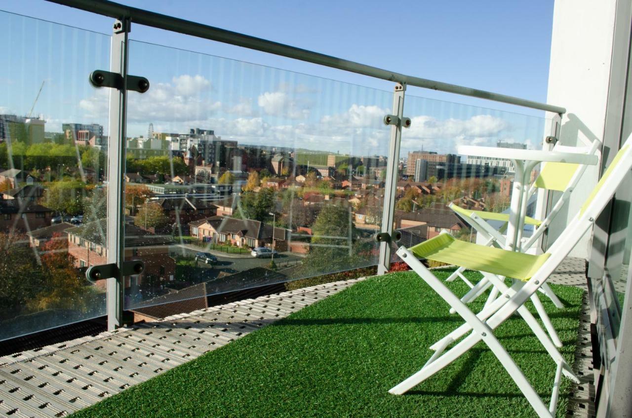 Serviced Apartment In Liverpool City Centre - Free Parking - Balcony - By Happy Days Extérieur photo